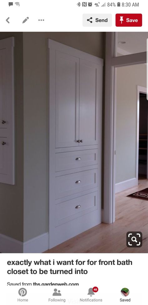 Closet Conversion, Ideas Armario, Bathroom Linen Closet, Bedroom Built Ins, Closet Built Ins, Hallway Closet, Built In Cupboards, Linen Cupboard, Linen Closet Organization