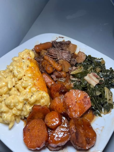 Soul Food Recipes, Autumn Core, Food Plates, Candied Yams, Soul Food Dinner, Cook Chicken, Food Babe, Food Recepie, January 26