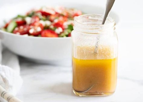 EASY Vinaigrette Dressing (3 ingredients!) - I Heart Naptime Everyday Salads, Easy Vinaigrette, Salad Dressing Recipes Vinaigrette, Vinaigrette Recipes Easy, Classic Pasta Salad, Types Of Salad, Simple Vinaigrette, Family Friendly Recipes, Vinaigrette Recipe