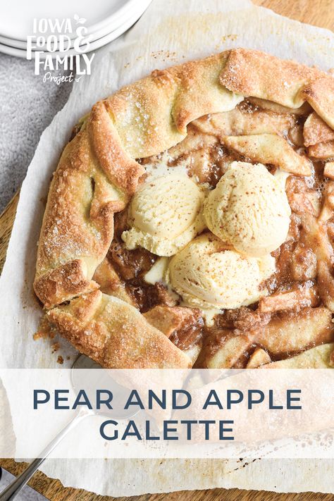 Galette Apple Pear Galette Recipe, Apple Pear Galette, Pear Gallette Recipe Simple, Apple Gallette Recipe, Pear Galette, Nye 2024, Dessert Apple, Apple Galette, Galette Recipe