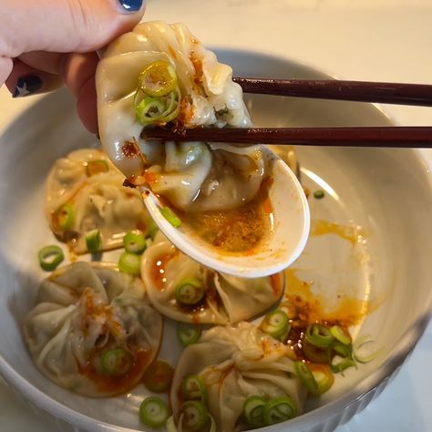 Easy homemade soup dumplings (Xiao Long Bao) - Foodieholly Teriyaki Chicken Ramen, Homemade Soup Dumplings, Garlic Parmesan Steak, Honey Halloumi, Creamy Honey Mustard Chicken, Easy Homemade Soups, Easy Dumplings, Butternut Squash Sauce, Xiao Long Bao