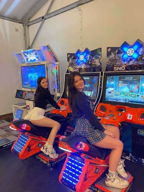 #besties #summer #twins #arcade #fashion Arcade Outfit Ideas, Arcade Outfit, Arcade Fashion, Besties Summer, Style Ideas, Twins, Outfit Ideas, Fashion Outfits, Quick Saves