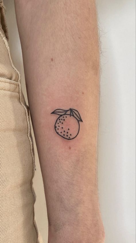 Small Orange Tattoo, Tangerine Tattoo, Clementine Tattoo, Orange Tattoo, Fruit Tattoo, Tattoo Time, Cute Tiny Tattoos, Tiny Tattoo, Simple Tattoo