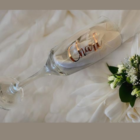 Cheers 🥂 Personalised prosecco glasses for the morning of your wedding with your bridal party, hen do or any other party occasion! These glasses can be personalised with the text and colour. The colour vinyl available is black, gold or white, however if you are after a different colour then drop a message as I may have it in stock! The glasses can also be personalised by text. This can be the standard ‘bride’ or ‘name’ or it can be a nickname! You can also choose to have text on one side o... Bride To Be Glasses, Personalised Glasses Wedding, Personalised Wine Glasses, Personalised Prosecco Glasses, Prosecco Glasses, Personalised Glasses, Hen Do, The Text, The Colour