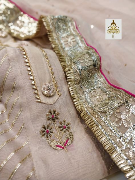 Lace Neck Design, Lace Designs On Suits, Poncha Design, Kurti Neck Design, Gota Patti Work, Lace Suit, Lace Dress Design, Hand Embroidery Dress, Girls Dress Sewing Patterns