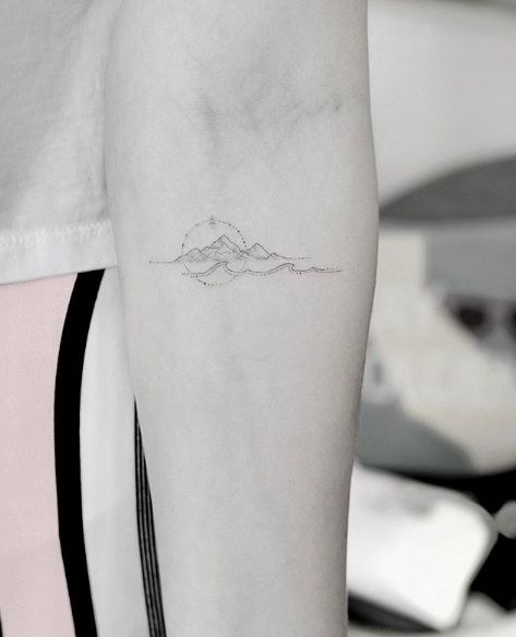 Moutain Tattoos, Small Mountain Tattoo, Berg Tattoo, Mountain Range Tattoo, Mens Tattoos, Places To Get Tattoos, Small Forearm Tattoos, Geometric Tattoo Design, Tattoos Geometric