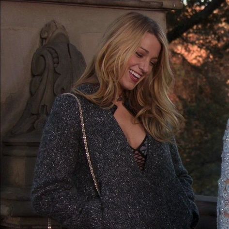 Serena Vanderwoodsen Hair, Serena Blair, Serena Vanderwoodsen, Blake Lovely, Gossip Girl Outfits, Serena Van, Serena Van Der Woodsen, Nyc Girl, Gold Girl