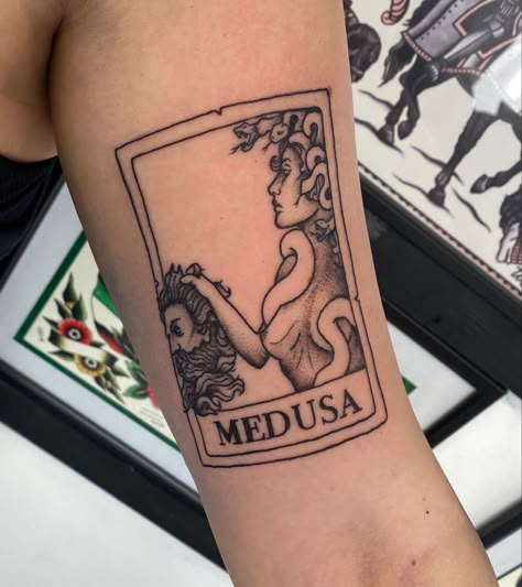 Wörter Tattoos, Medusa Tattoo Design, Tarot Card Tattoo, Tarot Tattoo, Tato Lengan, Medusa Tattoo, Card Tattoo, Discreet Tattoos, Head Tattoos