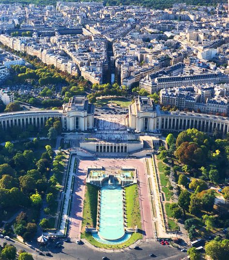 The Best 4 Days in Paris Itinerary: What to See in Paris & How to Do It in 4 Days | Trocadero Paris | Slashed Beauty Trocadero Paris, 4 Days In Paris, Parisian Architecture, Paris Itinerary, Palace Of Versailles, Dream Trip, European Vacation, Instagrammable Places, Paris Paris