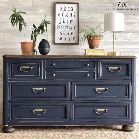 Navy Painted Furniture, Navy Dresser, Blue Living Room Sets, Navy Blue Dresser, Navy Furniture, Dresser Diy, Blue Painted Furniture, Vintage Bedroom Furniture, Navy Blue Living Room