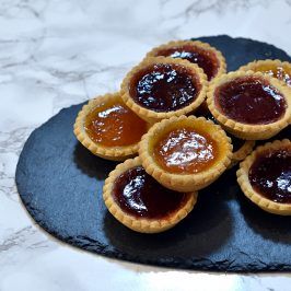 Pineapple Tarts - Baking with Granny Pineapple Tarts, Easy Jam, Jam Tarts, School Cake, Tart Recipe, Apricot Jam, British Food, Baking Tins, Tart Recipes