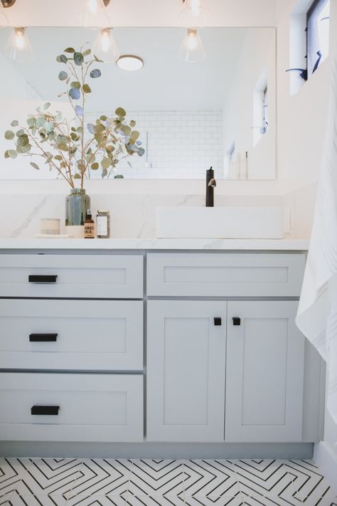 San Diego Surfer Style Bachelor Pad Home Tour Gray Vanity, Pretty Bathrooms, Bad Inspiration, Steam Showers Bathroom, Blue Bathroom, Bathroom Renos, Rustic Bathroom, Decoration Accessories, Counter Tops