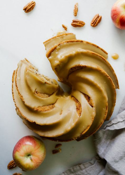 Apple Bundt Cake Recipes, Apple Bundt Cake, Brown Sugar Glaze, Sugar Apples, Sugar Glaze, Bundt Cakes Recipes, Wood Spoon, Pumpkin Cake, Savoury Cake