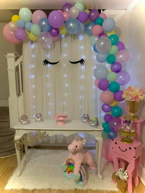 Simple Unicorn Birthday Decorations, Unicorn Party Decorations Backdrops, Balloon Decoration Unicorn, Cumple Unicornio Ideas Decoracion, Unicorn Backdrop Ideas With Balloons, Sweet Display, Unicorn Decorations, Ramadan Decorations, Unicorn Birthday