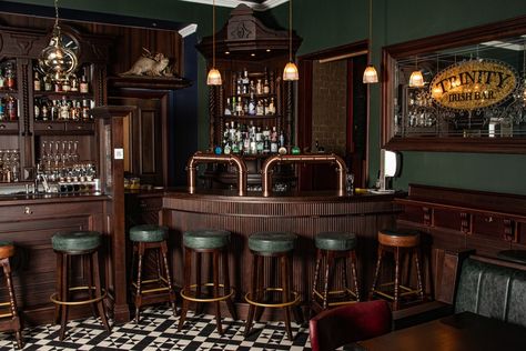 Irish Bar Ideas Pub Design Basement, Pub Inspired Dining Room, Irish Pub Interior Furniture, Irish Basement Bar, Dark Green Pub Interior, Micro Pub Interior, London Pub Aesthetic Interior, Cosy Bar Interior, Irish Pub Home Bar