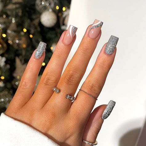 25 Best 2024 Winter Nails To Inspire You Nail Design For Valentines Day, Nails For College, Short Holiday Nails, Silver Nail Designs, New Years Nail Designs, Silver Glitter Nails, Confetti Nails, Winter Manicure, Green Nail Designs