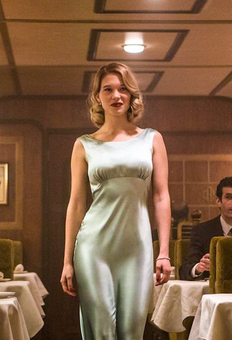 Léa Seydoux in Spectre Spectre Lea Seydoux, Madeleine Swann, Caterina Murino, Red Satin Prom Dress, Yvonne Craig, Casino Royale Dress, James Bond Girls, Julie Newmar, Jacqueline Bisset