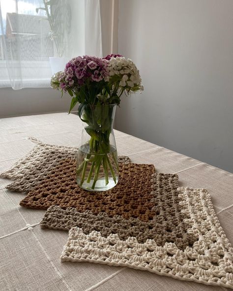 Geometric Table Runner - crochet pattern is now available! The first geometric table runner was created over a year ago - as a gift for my Mum on Mother’s Day. I didn’t show it often on Instagram, but every time I did, you bombarded me with questions about the crochet pattern (that’s soooo nice!). 💕 If you want to create unique tableware for your home or as a gift for a loved one, this pattern is perfect for you! 🏡 ABOUT THIS PATTERN: - The pattern will guide you through making a table ... Crochet Granny Square Table Runner, Granny Square Table Runner, Making A Table, Unique Tableware, Classic Granny Square, Runner Crochet, Sharp Scissors, Geometric Table, Modern Crochet Patterns