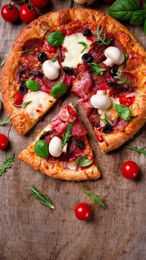 Food Platter Ideas, Food Serving Ideas, Platter Appetizers, Food Plating Ideas, Colour Of The Year 2022, Creative Pizza, Platter Ideas, Pizza Burger, Plating Ideas