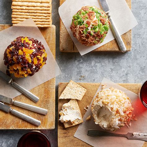 Make a cheese ball in only 30 minutes! This essential party dish uses simple ingredients to make a smoky cheese ball that is perfect for as a dip for crackers or vegetables. Cream cheese and steak sauce combine with nuts and smoky cheese for an easy recipe. Potluck Appetizers, Antipasto Kabobs, Fresh Basil Recipes, Toothpick Appetizers, Baked Pita Chips, Cucumber Tea Sandwiches, Best Party Appetizers, Salty Food, Ball Recipes