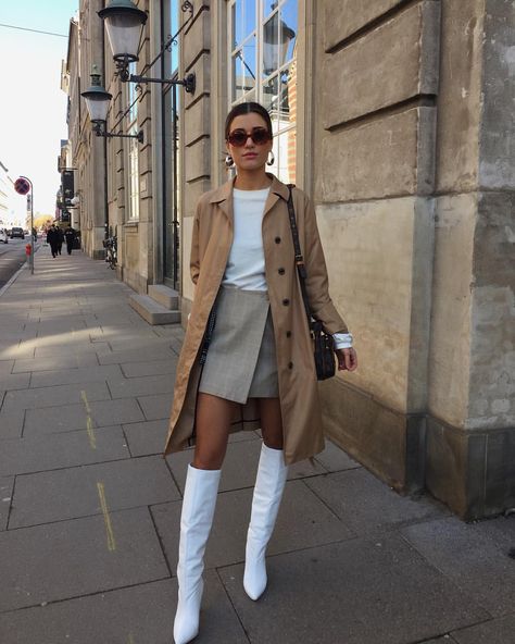 Ilirida Krasniqi on Instagram: “Reklame // These boots are made for walking @nellycom 💃🏻” Mode Dope, White Boots Outfit, Goth Outfit, Looks Street Style, White Boots, Inspired Outfits, Looks Style, Mode Inspiration, Outfit Casual