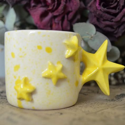 Feel like a star while drinking your coffee. #etsy #star #coffeecup #coffemug #coffee #ceramica #ceramic #handmade #gift #special Ceramic Mug Ideas, Star Pottery, Star Mug, Star Ceramic, Clay Mugs, Ceramic Handmade, Pottery Classes, Pottery Designs, Star Shape