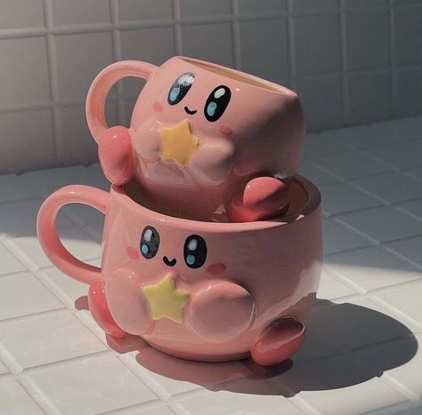 Cute Mug Ideas, Pottery Mug Designs, Cute Kirby, Tanah Liat, Clay Diy Projects, Pretty Mugs, Keramik Design, Cute Mug, Clay Mugs