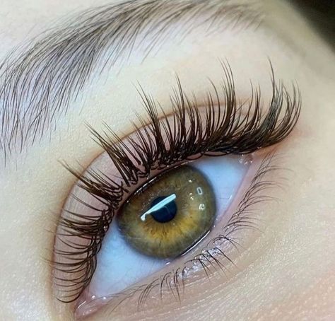 Natural Fake Eyelashes, Lashes Fake Eyelashes, Eyelash Extensions Styles, Perfect Eyelashes, Pretty Lashes, Natural Eyelash Extensions, Eyelash Extentions, Makijaż Smokey Eye, Natural Eyelashes