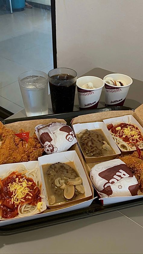 Jollibee | Jollibee Cravings | Cravings | Chicken Joy | Spaghetti | Burger Steak | Spicy Chicken Jollibee Spicy Chicken Joy, Jollibee Burger Steak, Jollibee Food, Philippine Photography, Chicken Joy, Burger Steak, Baby Sheep, Buffet Food, White Tulips