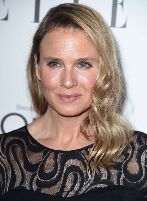 44 Year Old Women, Face Plastic Surgery, Renée Zellweger, Celebrity Plastic Surgery, Renee Zellweger, Reconstructive Surgery, Celebrity Faces, Cosmetic Procedures, Breast Augmentation