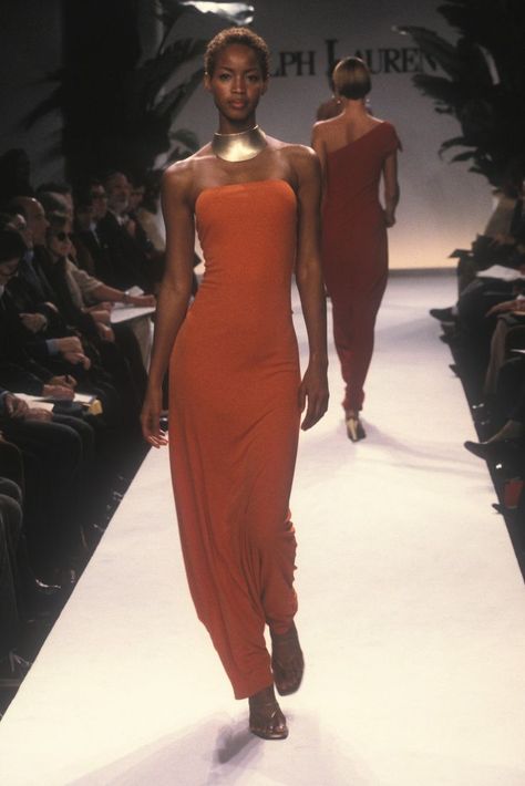 Georgianna Robertson for Ralph Lauren Spring Summer 1997 Ralph Lauren Spring Summer, Ralph Lauren Runway, Fashion Collection Inspiration, Classic Ralph Lauren, Ralph Lauren 90s, 90s Runway Fashion, Vintage Runway, Carrie Bradshaw, Inspiration Mode