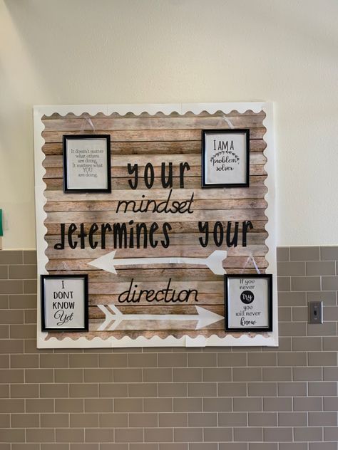 Bullent Boards Ideas Classroom Decor, Middle School Bulletin Board, Health Classroom, High School English Activities, Motivational Bulletin Boards, Middle School Bulletin Boards, Inspirational Bulletin Boards, Middle School Health, Motivation School