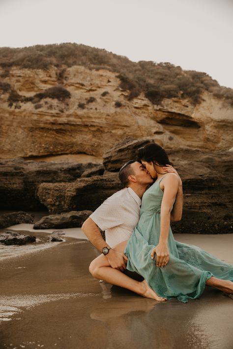 Rockabilly Couple, Lauren Akins, Blake Lively And Ryan Reynolds, Jessica Biel And Justin, Searching For Love, Couples Beach Photography, Signs Of True Love, Josh Dallas, Ginnifer Goodwin