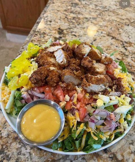 Salad Dinner, Banana Peppers, Chicken Tender, Colby Jack, Easy Healthy Meal Prep, Mustard Dressing, Food Babe, Healthy Food Motivation, Healthy Lifestyle Food