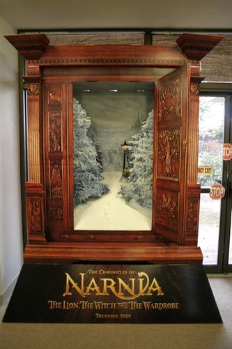 narnia display - Google Search Lion The Witch And The Wardrobe Display, Narnia Christmas Decor, Lion Witch And Wardrobe Door Decoration, Narnia Door Decoration, Narnia Cabinet, Narnia Display, Narnia Door, Narnia Christmas, Narnia Wardrobe