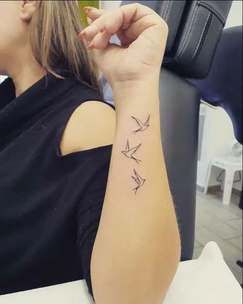 Minimal Bicep Tattoo, 3 Sparrow Tattoo, Bird Forearm Tattoos For Women, Minimalist Swallow Tattoo, Tattoos Of Birds, Outside Wrist Tattoo, Bird Sleeve Tattoo Women, Fineline Bird Tattoo, Minimalist Cardinal Tattoo