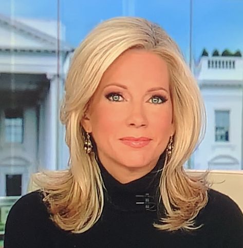 Shannon Bream, Long Bobs, Hair Stylies, News Anchor, French Women, Oui Oui, Long Bob, Grey Hair, Hair Cut