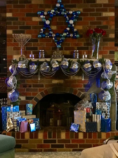 Channukah Decorations, Chanukah Decorations, Hanukkah Decorations Diy, Hannukah Party, Jewish Decorations, Hannukah Decorations, Hanukkah Diy, Hanukkah Traditions, Jewish Feasts