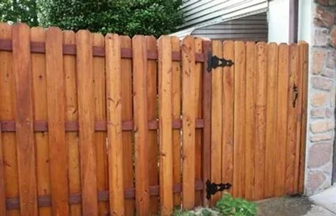 Staining Wood Fence, Building Fence, Shadow Box Fence, Classic Fence, Fence Building, Yard Gate, Outdoor Wood Projects, Cinder Block Walls, Toggle Bolts