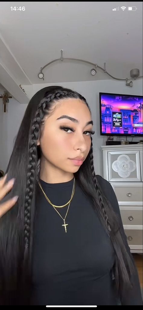 Hair Down With 2 Braids, Straight Hairstyles Braids Half Up, Straight Hair With 2 Braids On The Side, College Back To School Hairstyles, Braids Hairstyles Hair Down, Hairstyles French Braid Half Up, Two Braids With Straight Hair, Baddie Hairstyles Straight Long, Cute Hairstyles With French Braids