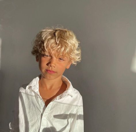 Kid Asthetic Picture, Blonde Baby Boy, Blonde Kids, Blonde Hair Boy, Blonde Babies, Kids Curly Hairstyles, Dream Kids, Josh Beauchamp