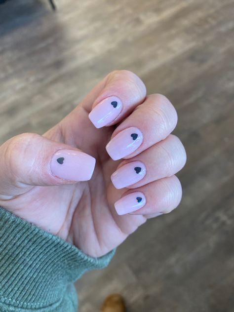 Light Pink Nails With Black Heart, Black Heart Nails, Patterned Nails, Valentines Day Nails, Heart Nail Designs, Light Pink Nails, Short Nail, Nail Patterns, Homecoming Nails