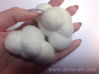 Needle Felting a Cloud Diy Baby Mobile, Diy Clouds, Diy Wool, Needle Felting Diy, Felting Ideas, Mini Tutorial, Wool Needle Felting, Wool Felting, Felt Ideas