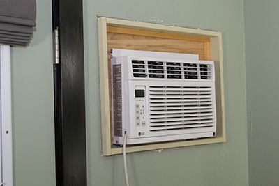 Installing a Window AC in the Wall - Extreme How To Window Unit Air Conditioners, Tiny Cabins Interiors, Portable Air Conditioner Window, Wall Ac Unit, Wall Air Conditioner, Ac Ideas, Window Ac Unit, Window Ac, Air Conditioner Units