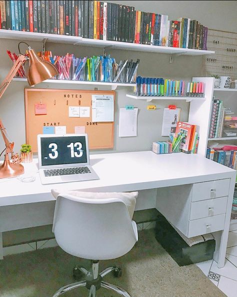 Craft Table Organization, Luke Ross, Study Desk Decor, Study Room Design, Desk Inspiration, Study Room Decor, Room Design Bedroom, Room Makeover Bedroom, Nova York