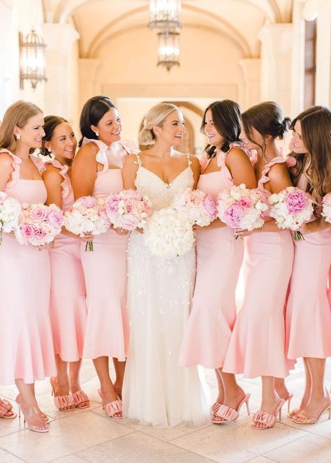 Baby Pink Bridesmaids Dresses, Wedding Gown Ideas, Pink Bridal Party, Light Pink Bridesmaids, Pale Pink Weddings, Baby Pink Wedding, Light Pink Bridesmaid Dresses, Pink Wedding Colors, Blush Pink Bridesmaids