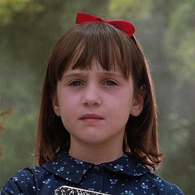 matilda Matilda 1996 Aesthetic, Matilda Aesthetic, Matilda Style, Red Head Band, Matilda 1996, Matilda Movie, Matilda Wormwood, Mara Wilson, Matilda Roald Dahl