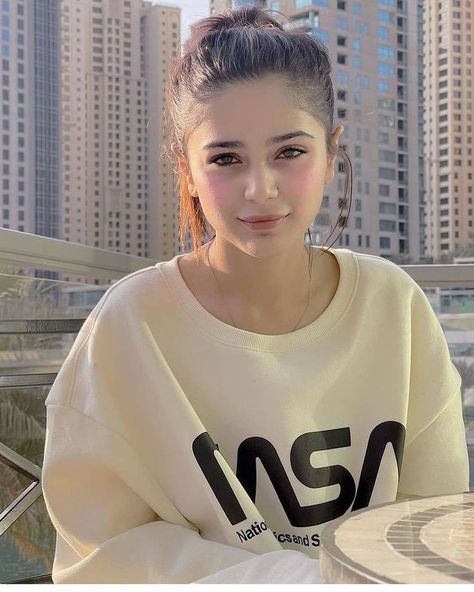 Cute Girl Dp, Aima Baig, Garima Chaurasia, Dp Pic, Afghan Fashion, Winter Fashion Outfits Casual, Classy Photography, Best Poses For Men, Stylish Party Dresses