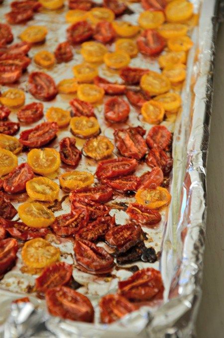 Yellow Cherry Tomatoes, Oven Roasted Cherry Tomatoes, Dinner Ideas Recipes, Tomato Harvest, Roma Tomato, Slow Roasted Tomatoes, Weekly Meal Plans, Yellow Tomatoes, Cooking Tomatoes