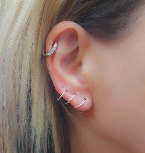 Triple Piercing, Three Ear Piercings, Triple Spiral, Ear Piercings Chart, Blush Jewelry, Double Ear Piercings, Meteorite Jewelry, Triple Hoop Earrings, Rose Gold Earrings Studs